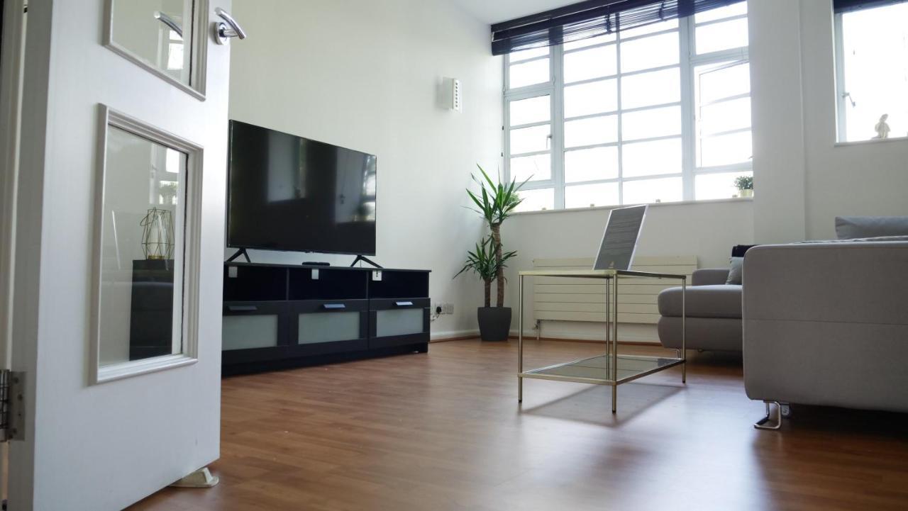 Premium Apartment, Amazing Location * Brighton