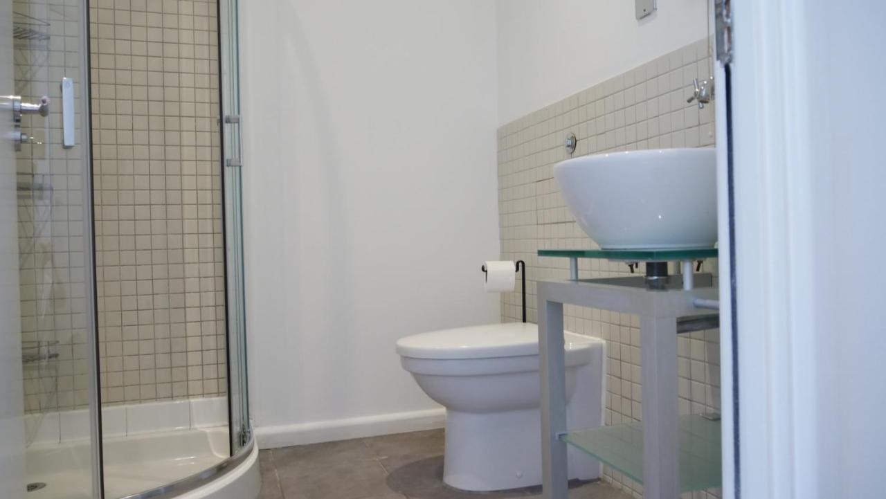 Premium Apartment, Amazing Location Apartment *